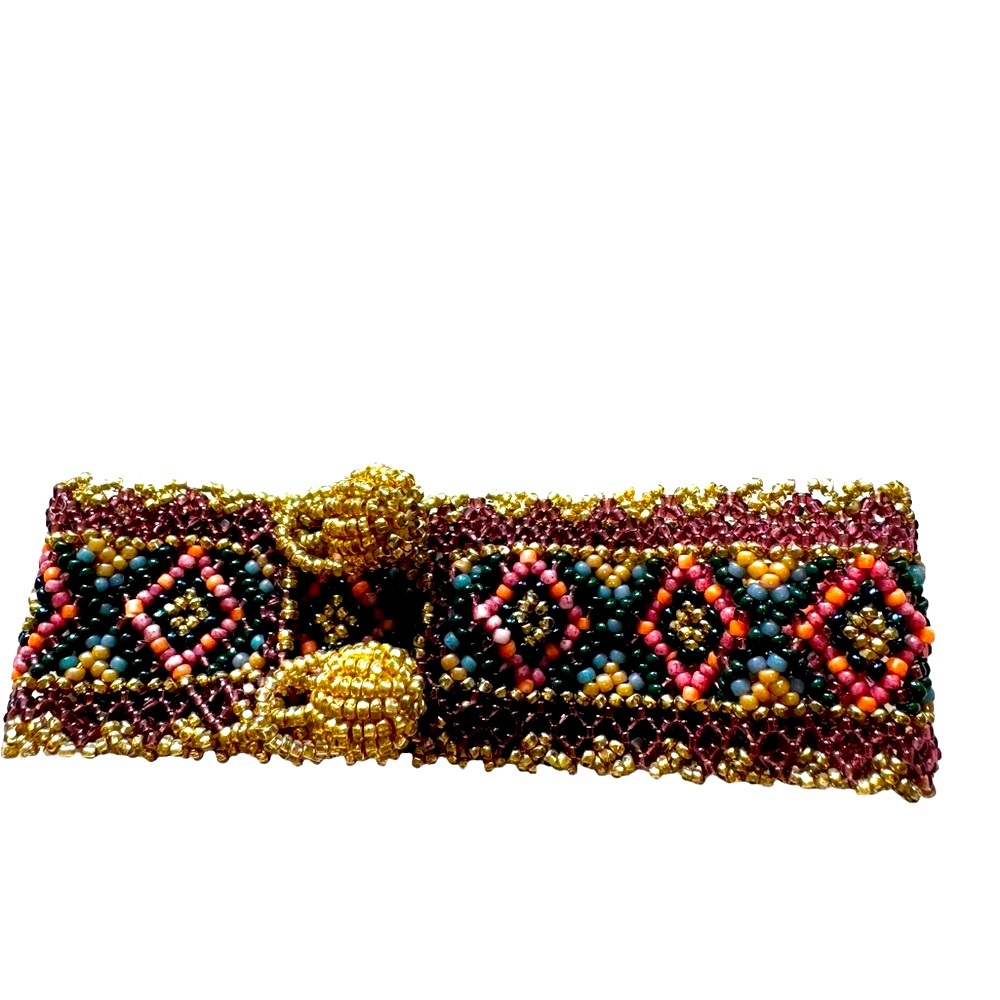 Vintage beaded cuff bracelet. EUC